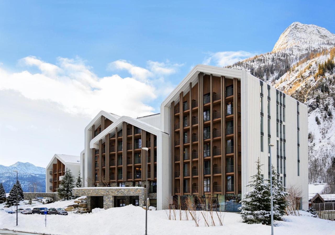 Th Hotel