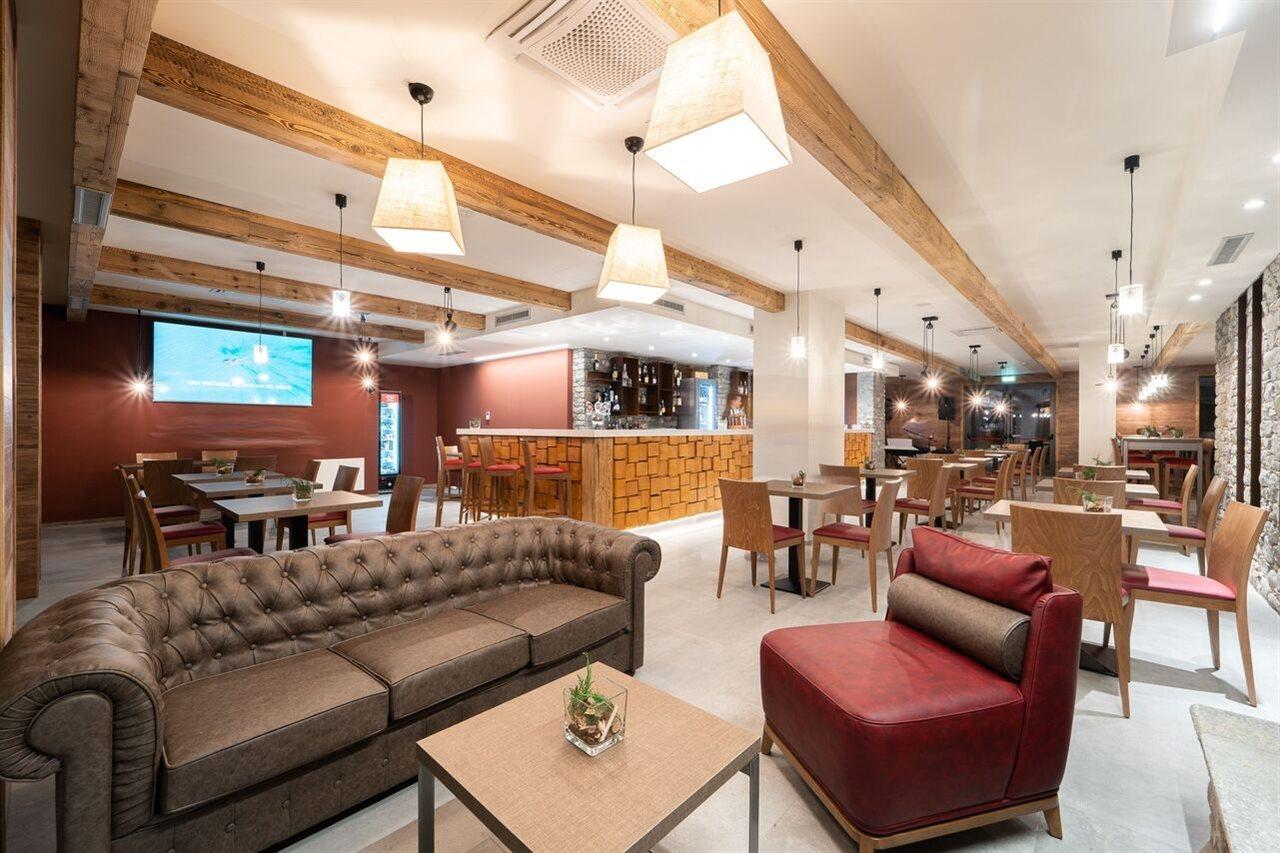 Hotel Th 4*